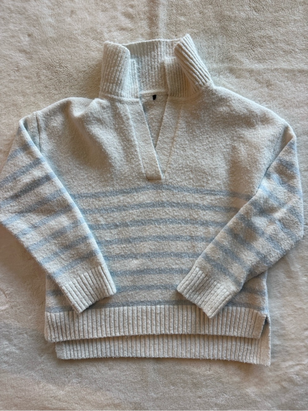 Wild Fable White and Blue Sweater